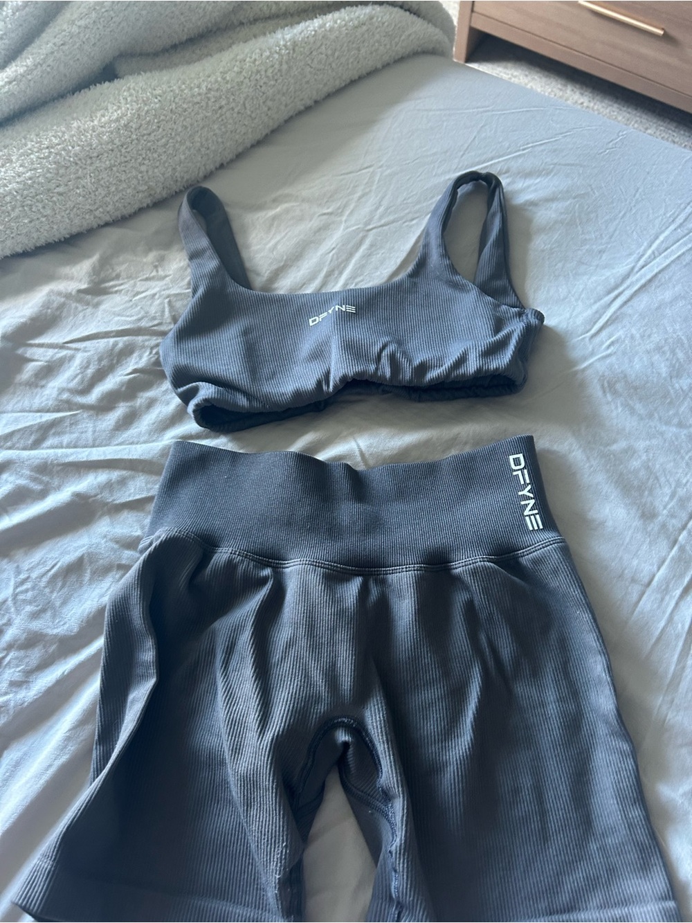 DFYNE stone grey set
